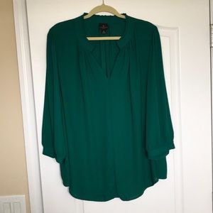 Green 3/4 sleeve blouse
